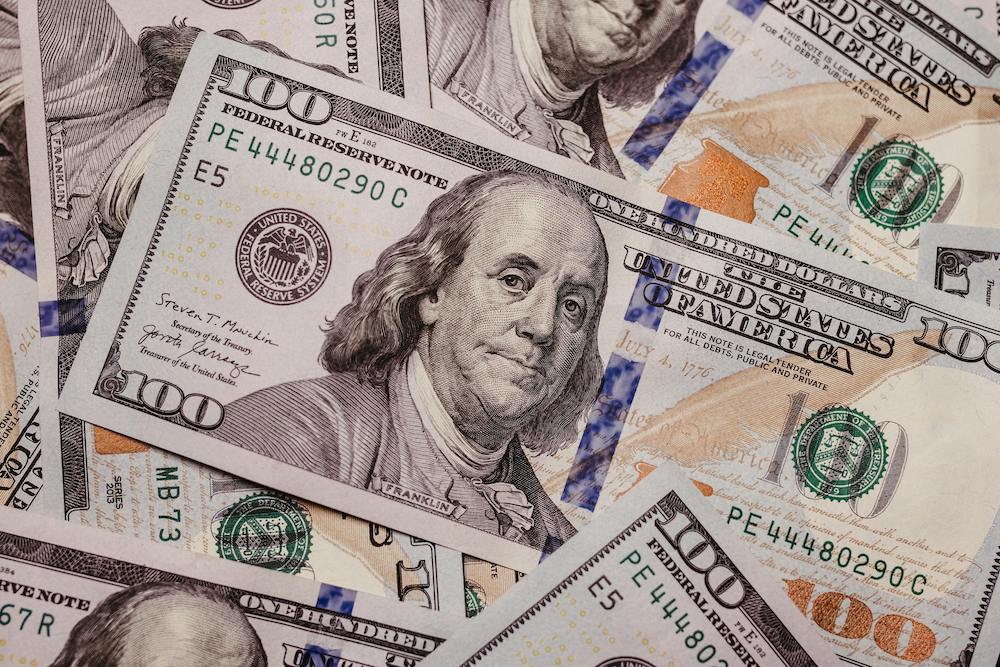 Prediksi Tidak Ada Pemangkasan Suku Bunga pada FOMC Meeting Juli 2025, Pasar Bersiap untuk September